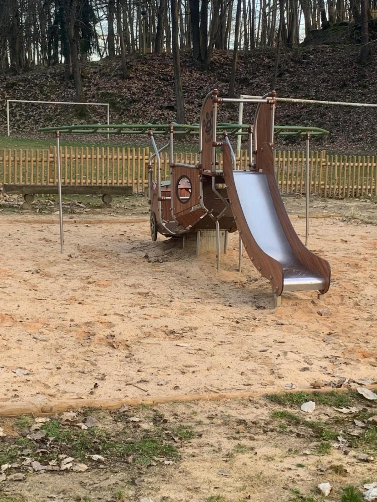Location Mobil-Home Le Parc Des Roches Saint-Chéron Dış mekan fotoğraf